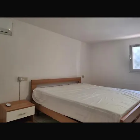 Lägenhet In *